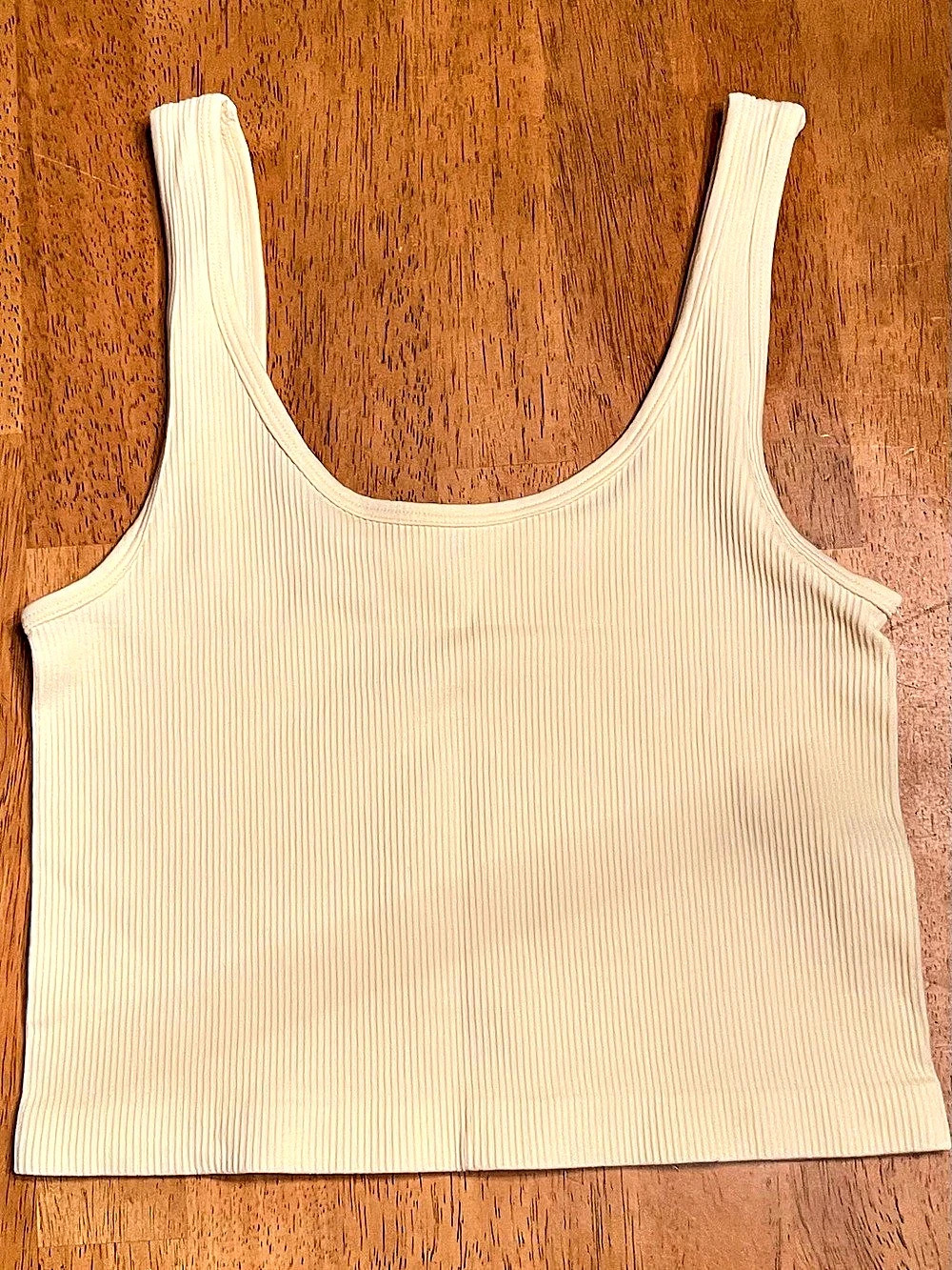 OQQ Ribbed Crop Compression Tank Top Cream Large (NWOT)